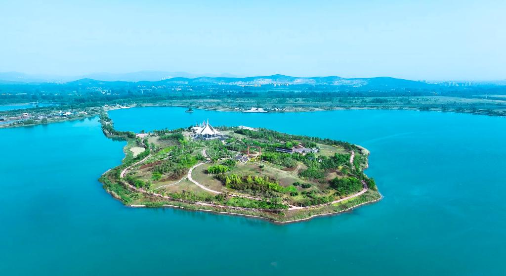 以最严密法治保护长江流域生态环境