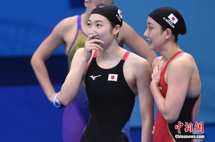 三方同框的温暖合影彰显体育改变世界的力量与