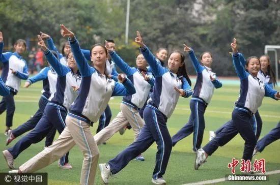 课间操变身广场舞：传统与潮流的碰撞