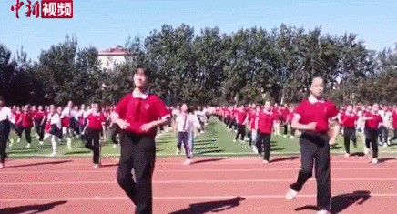 课间操变身广场舞：传统与潮流的碰撞