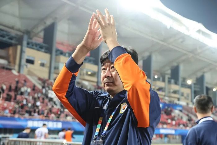 泰山队双U21首发迎战河南队 年轻球员闪耀赛场